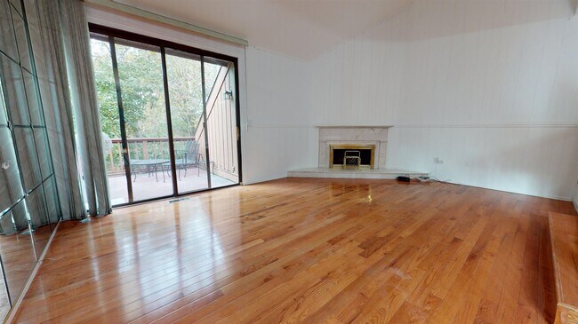 Building Photo - 602 Sanderling Ct
