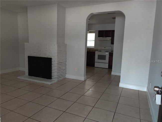 Building Photo - A-B 310 Mosley Rd, Lake Alfred Fl 33850
