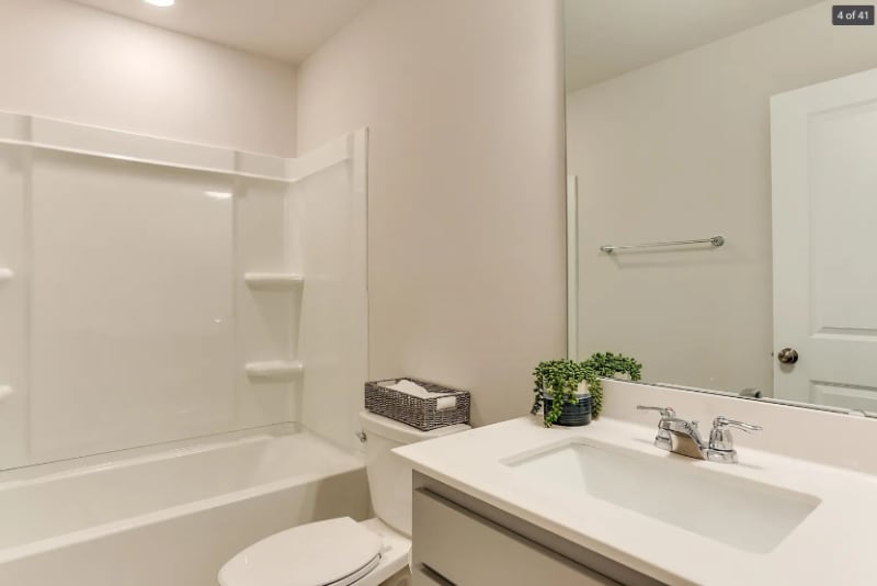 Building Photo - 304 Leland Crst Dr