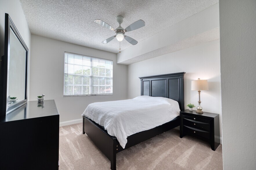 Bedroom 2 - 5551 Bentgrass Dr