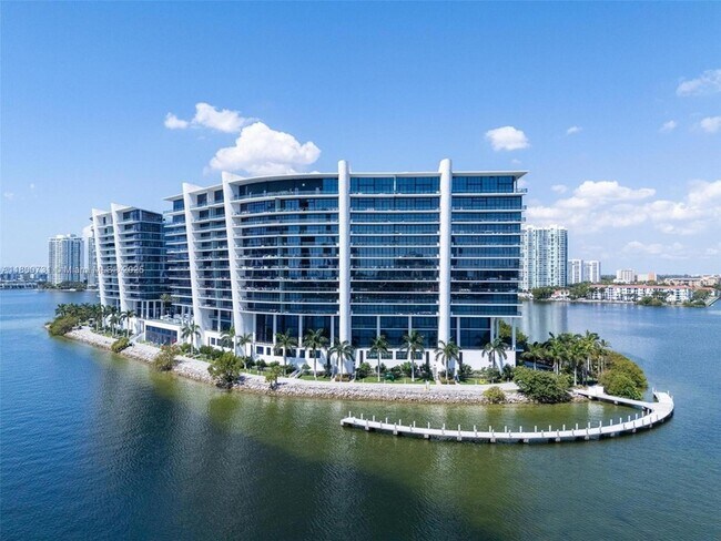 Building Photo - 5500 Island Estates Dr
