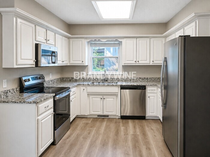 Building Photo - 106 S Prairie Rose St