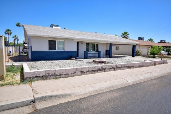 Building Photo - 6819 N 64th Ave