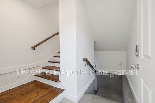 Building Photo - 227 53rd Ave N