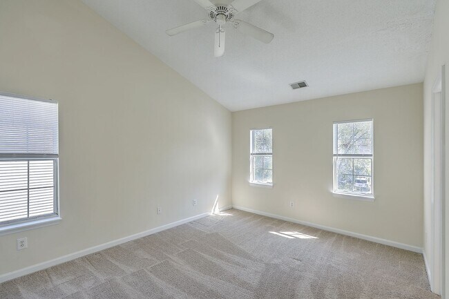 Building Photo - Gorgeous 2 Story Home In Belle Hall!
