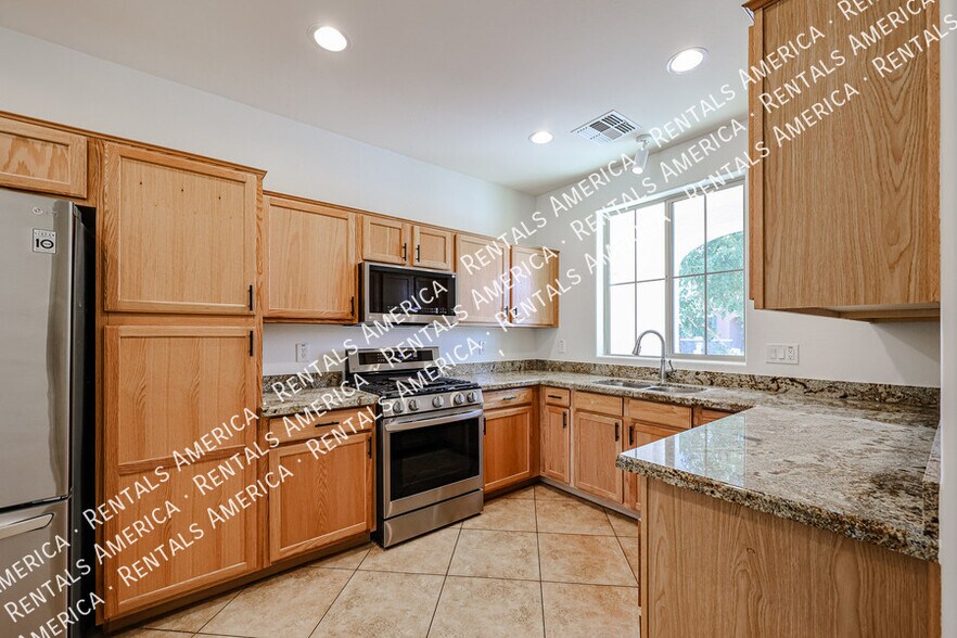 Building Photo - 21260 E Calle Luna