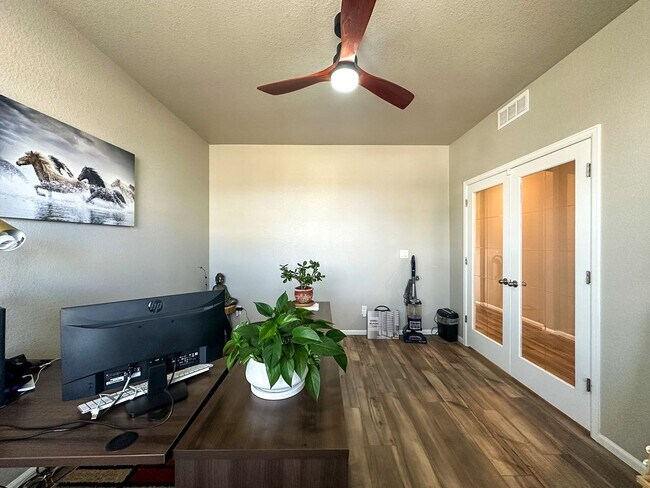 Building Photo - Almost Brand New Meadowlark 4bd 3.5ba home