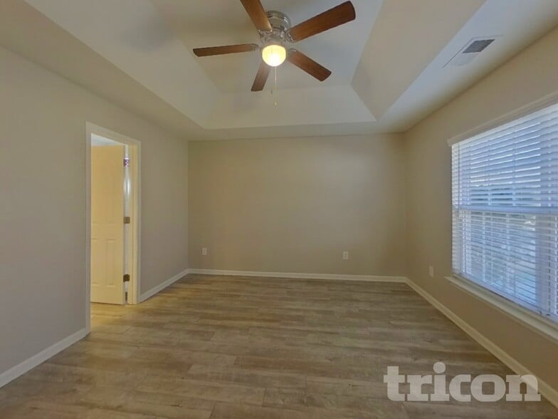 Building Photo - 4621 Sahalee Ln