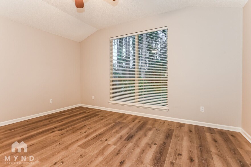 Building Photo - 1615 Highland View Ct