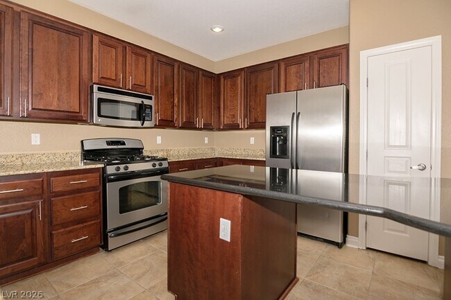 Building Photo - 10328 Trillium Dr