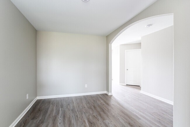 Building Photo - 25213 Dickens Dr