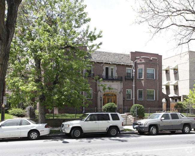 Building Photo - Redi IV (Washington St.)