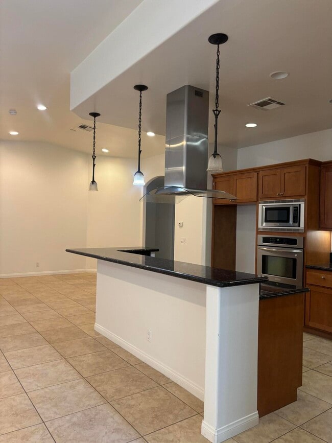 Building Photo - 53540 Avenida Rubio