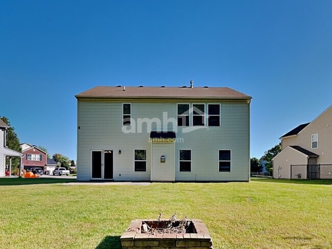 Building Photo - 6737 Amber Springs Way