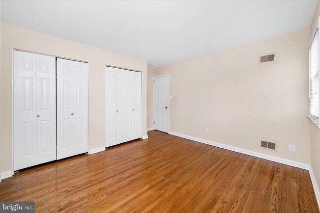 Building Photo - 4 Malvern Ct