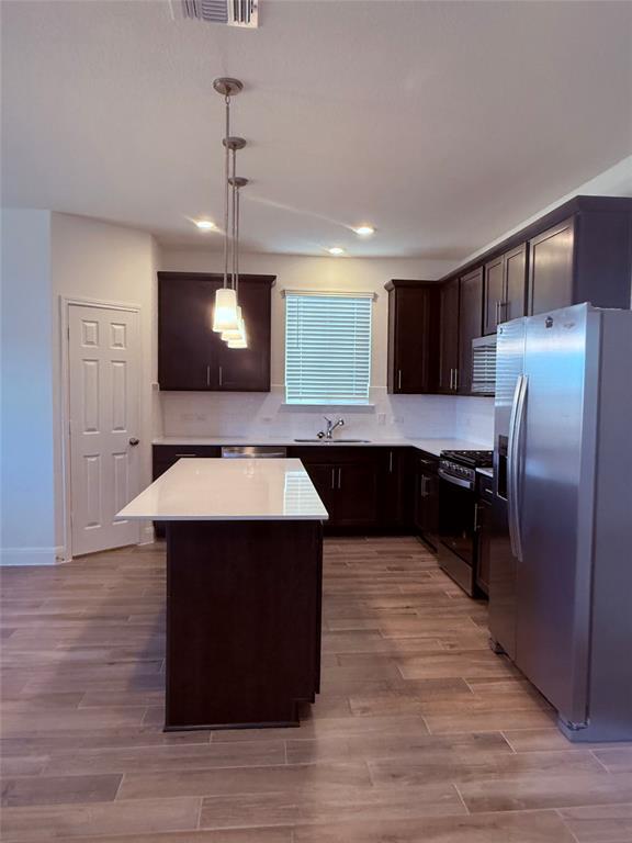 Building Photo - 513 Senca Pk