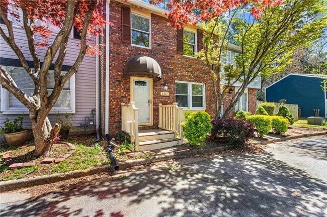 Building Photo - 8827 Applegate Ln
