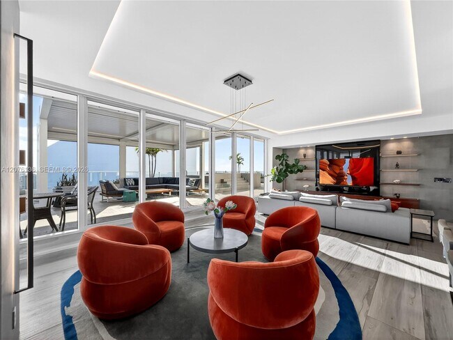 Building Photo - 2020 N Bayshore Dr