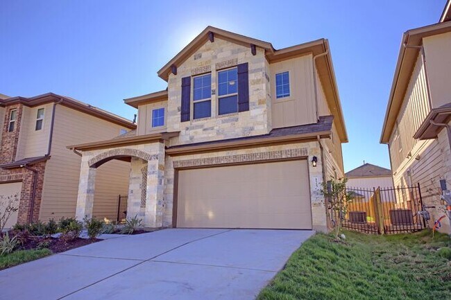 Building Photo - Charming 4-Bed, 3.5-Bath Home in Leander –...