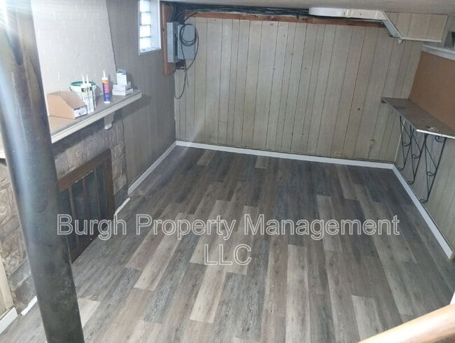 Building Photo - 8614 Bricelyn St