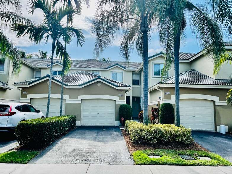 Building Photo - 2122 Pasa Verde Ln