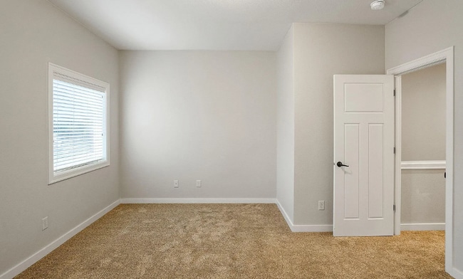 Building Photo - Beautiful and Spacious Single Family Condo...