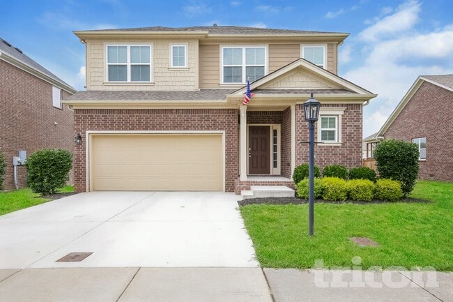 Building Photo - 1637 Robindale Dr