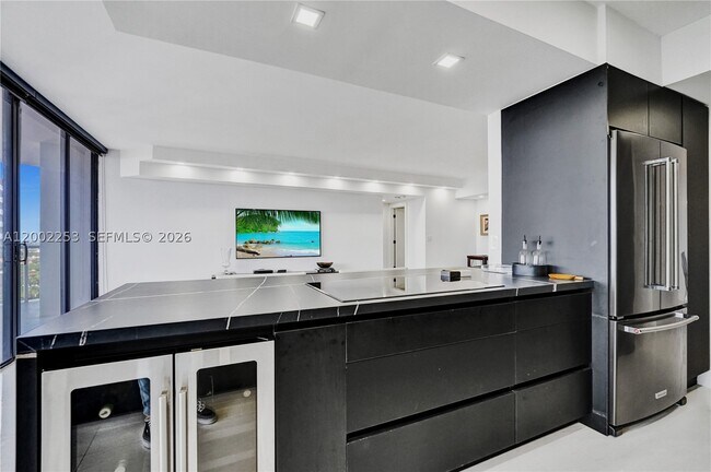 Building Photo - 20281 E Country Club Dr