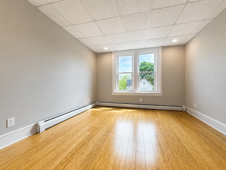 Building Photo - 909 Jackson St