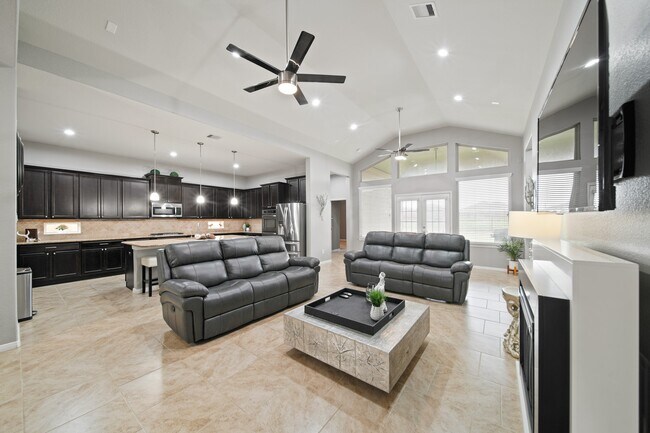 Building Photo - 6614 Sterling Shores Ln