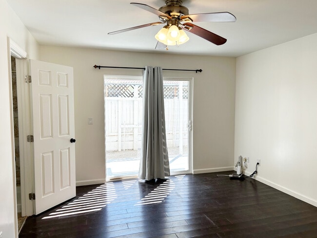 Building Photo - 54865 Avenida Vallejo