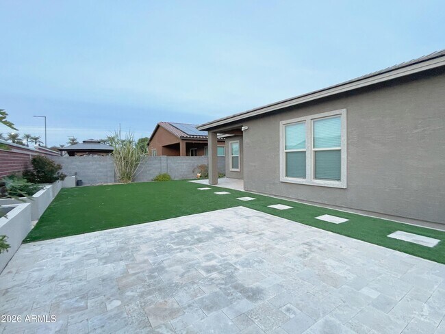 Building Photo - 13682 N 144th Ln