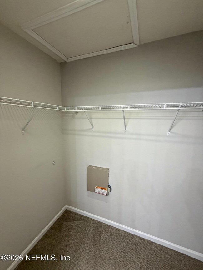 Building Photo - 8880 Grassy Bluff Dr