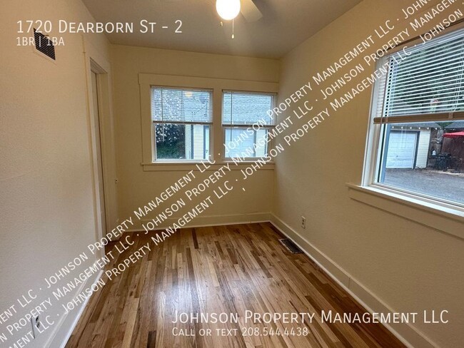 Building Photo - 1720 Dearborn St