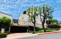 Building Photo - Unbeatable Location! Ocean View two bedrooms and two bathrooms two story condo with gated undergr...