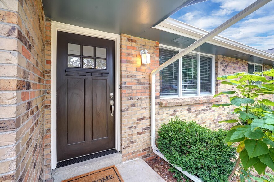 Building Photo - 4620 Holland St