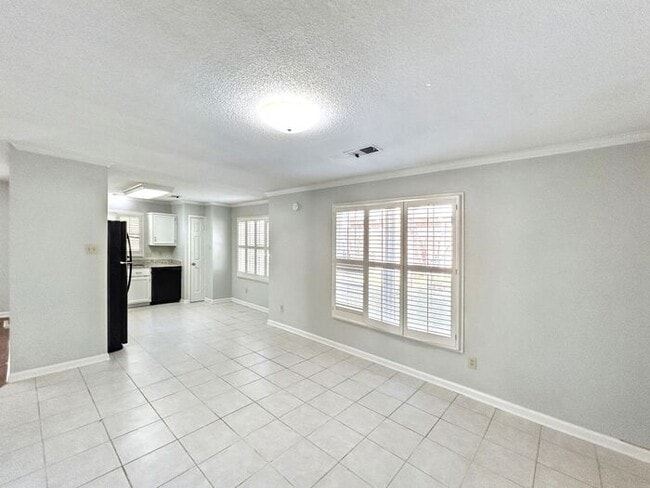 Building Photo - 1474 Wood Trail Cir