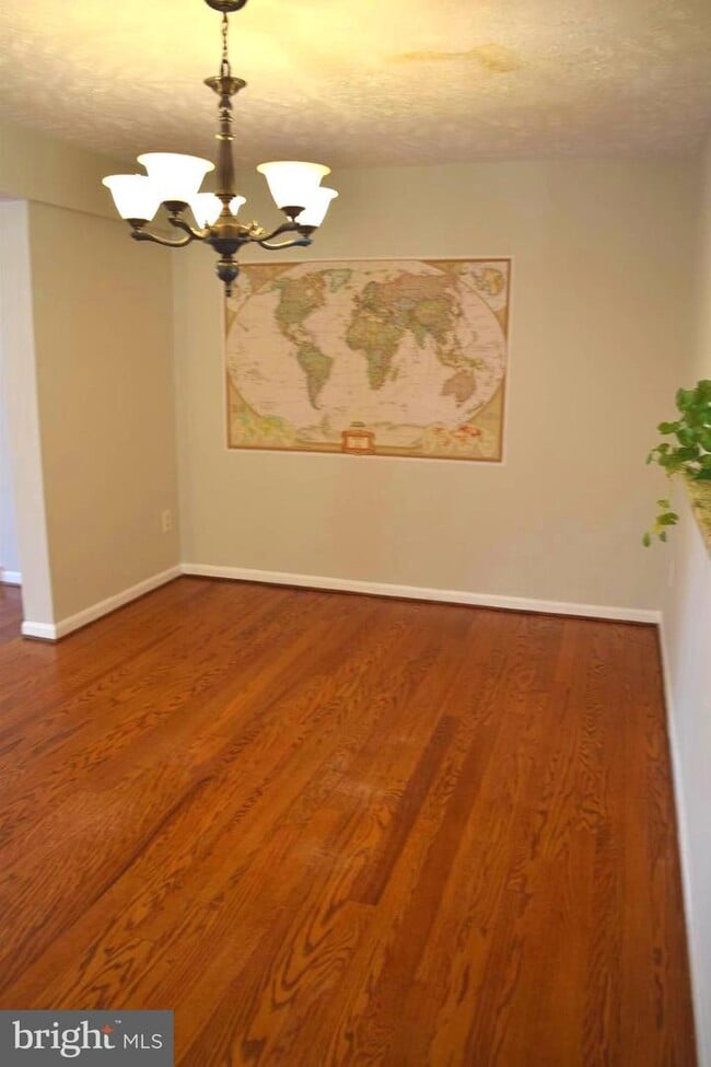 Building Photo - 1549 Autumn Ridge Cir