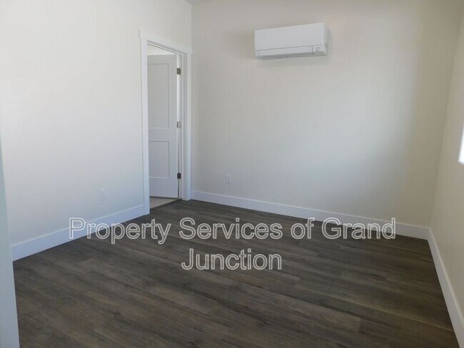 Building Photo - 525 Orchard Ave