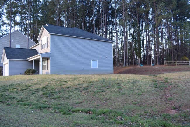 Building Photo - 2441 Westgate Dr