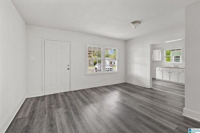 Building Photo - 5000 Court I