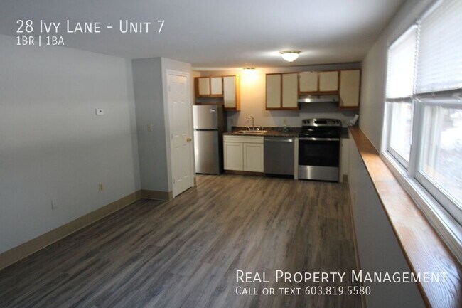 Building Photo - 28 Ivy Ln