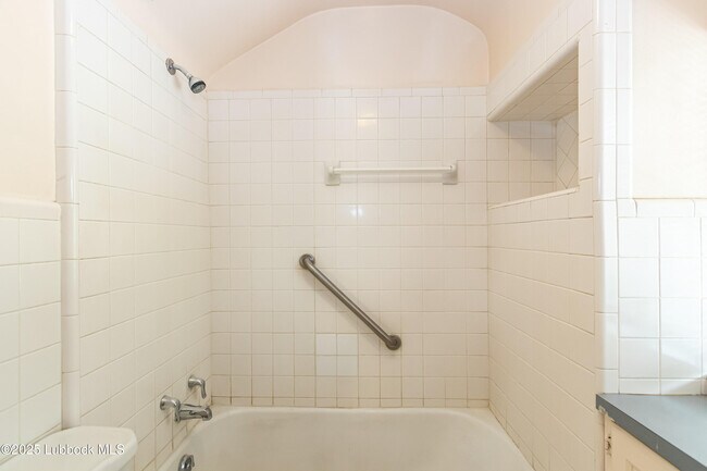 Building Photo - 2324 17th St