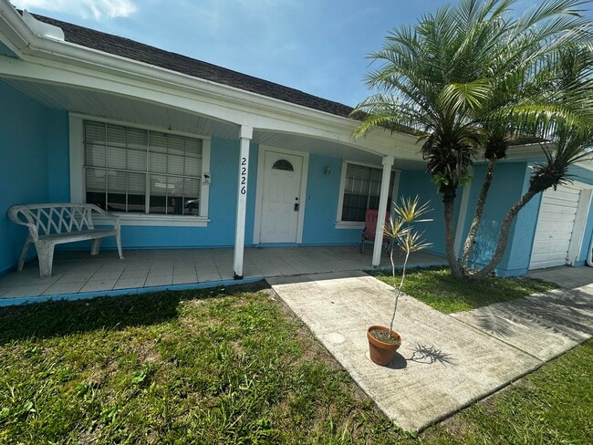 Primary Photo - 2226 SE Tiffany Ave