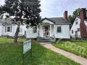 Building Photo - 3 Bed 1 Bath Home