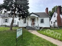 Building Photo - 3 Bed 1 Bath Home