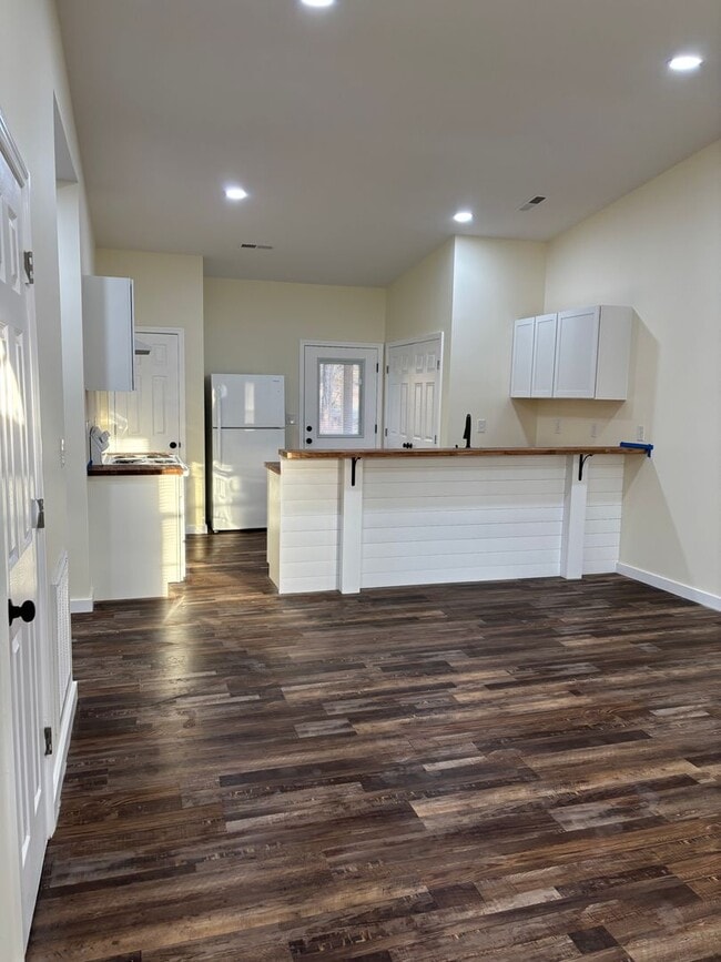 Building Photo - Arab Duplex Homes For Rent