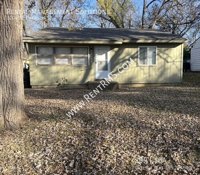 Primary Photo - 3104 SE Emerson St