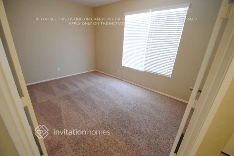 Building Photo - 40867 N Arbor Ave