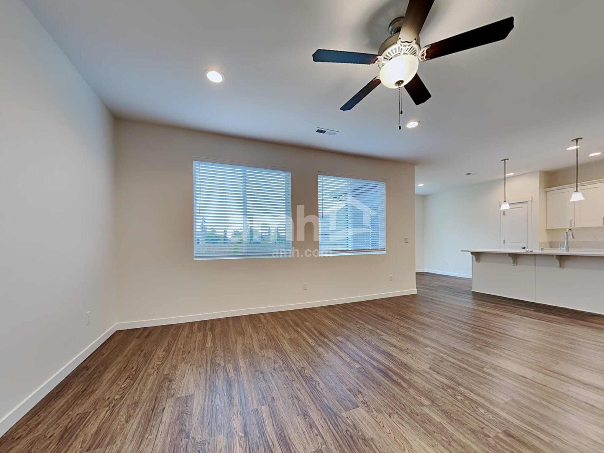 Building Photo - 1013 NE 11th Way